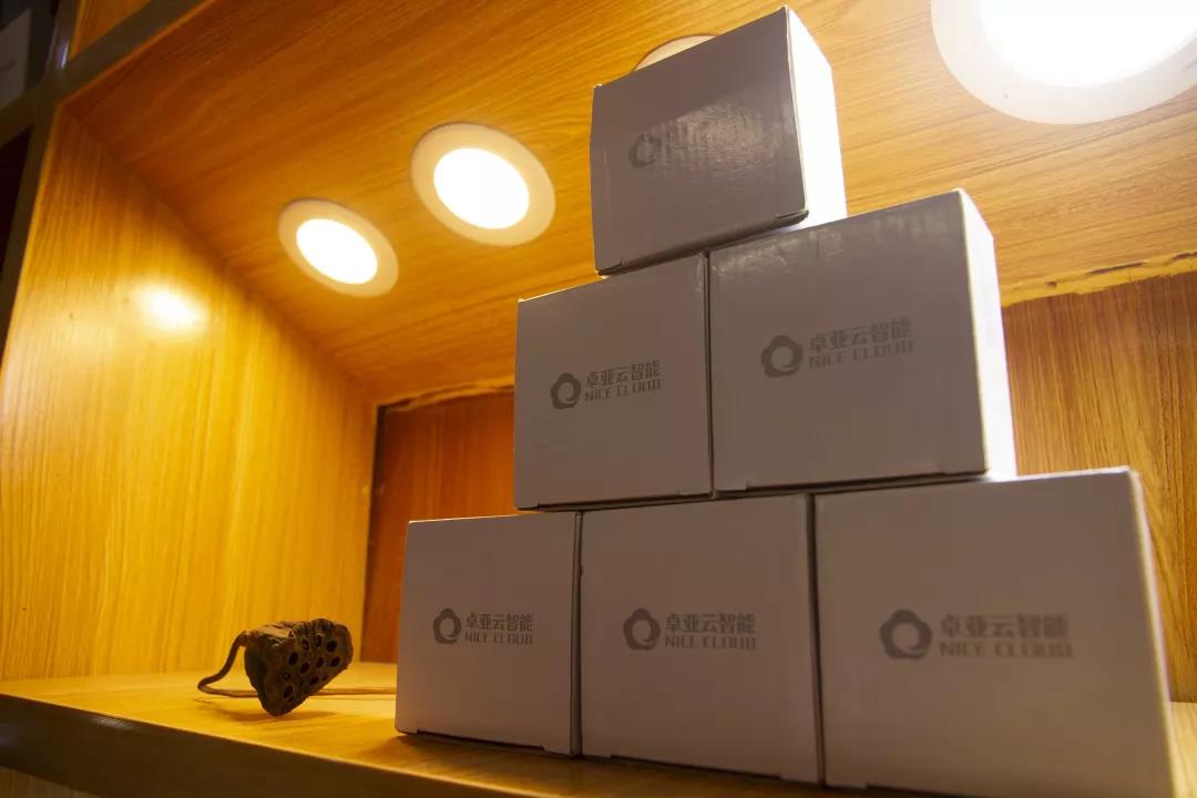 卓亞云智能家居體驗館入駐鄭州紅街建材城，在場體驗客戶摩肩接踵！